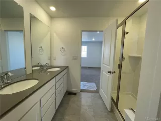 Photo #6: 4574020 Listing