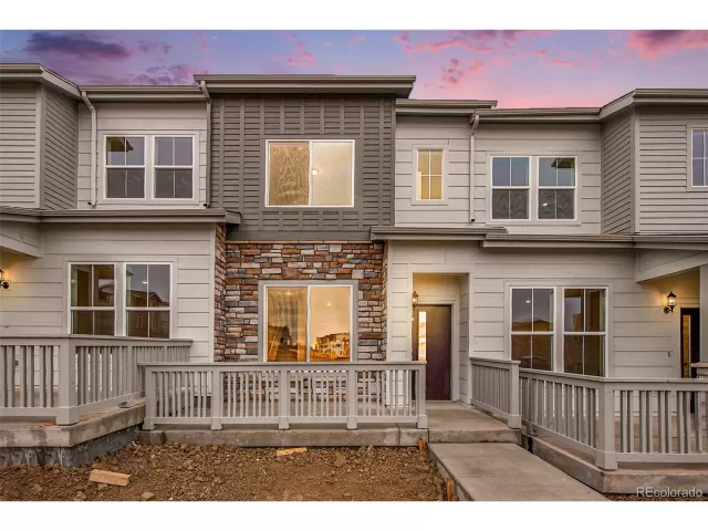 MLS: 4579881 Condo For Sale