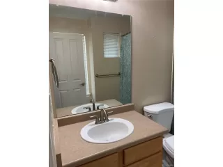 Photo #5: 4581052 Listing 