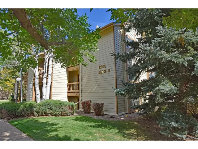 MLS: 4591093 Condo For Sale