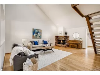 Photo #2: 4607928 Listing