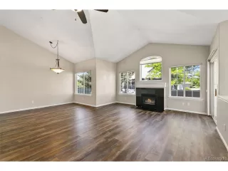 Photo #2: 4608204 Listing 