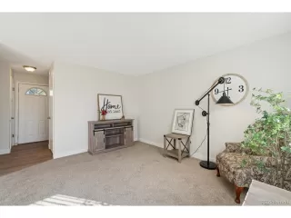 Photo #5: 4611787 Listing 