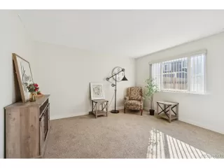 Photo #6: 4611787 Listing 