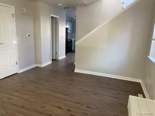 Photo #1: 4612059 Listing