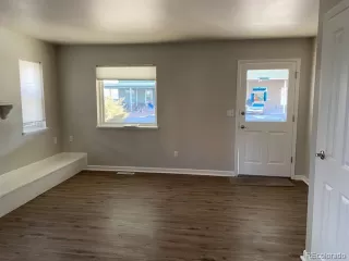 Photo #5: 4612059 Listing