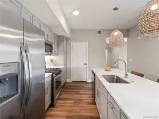 Photo #5: 4619374 Listing