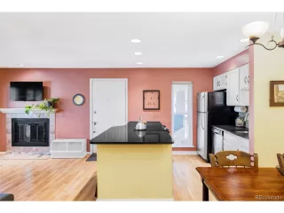 Photo #4: 4625191 Listing