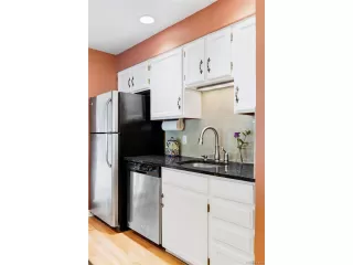 Photo #6: 4625191 Listing