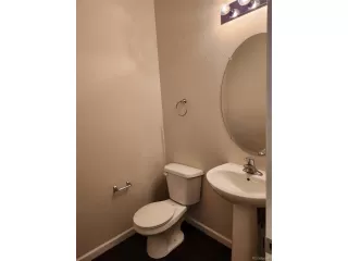 Photo #5: 4634042 Listing