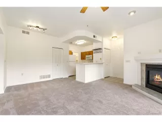 Photo #6: 4653752 Listing