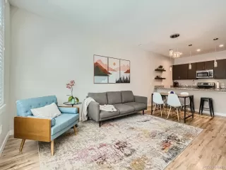 Photo #5: 4664620 Listing