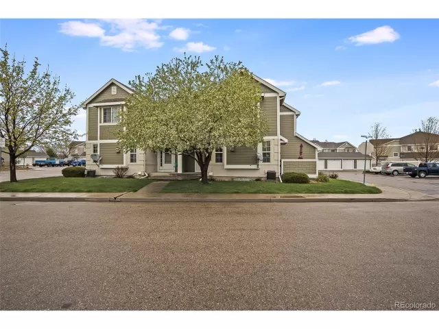 MLS: 4666781 Condo For Sale