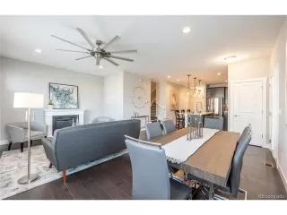 Photo #5: 4668817 Listing