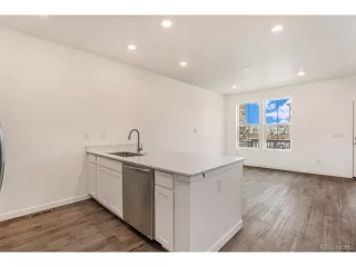 Photo #6: 4671965 Listing