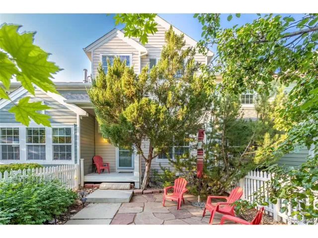 MLS: 4679673 Condo For Sale