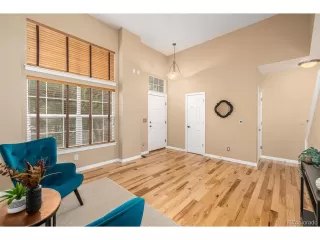 Photo #5: 4679673 Listing