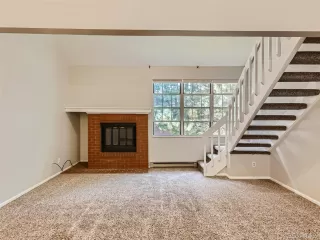 Photo #6: 4681918 Listing
