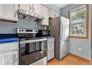 Photo #2: 4701041 Listing 