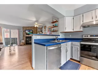 Photo #3: 4701041 Listing 