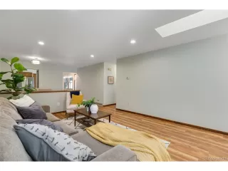 Photo #5: 4702997 Listing