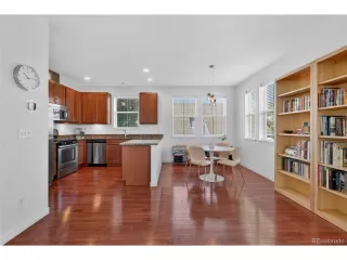 Photo #5: 4712750 Listing 