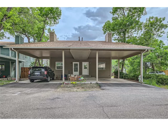 MLS: 4713339 Condo For Sale