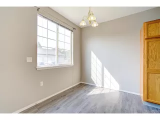 Photo #6: 4721559 Listing