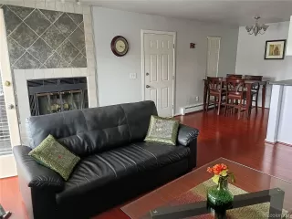 Photo #2: 4750762 Listing 