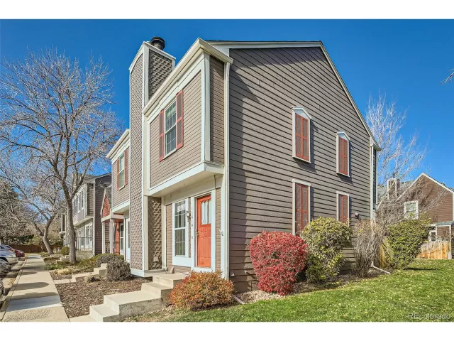 MLS: 4755461 Condo For Sale