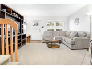 Photo #3: 4759267 Listing