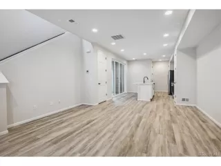 Photo #5: 4761529 Listing 