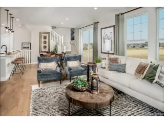 Photo #2: 4766988 Listing