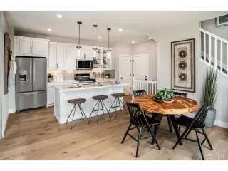 Photo #3: 4766988 Listing