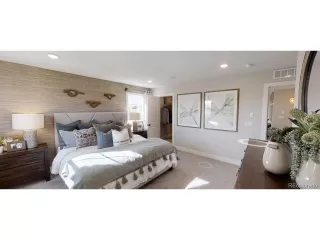 Photo #5: 4766988 Listing