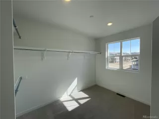 Photo #5: 4769778 Listing