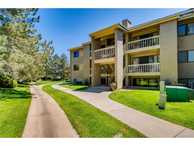 MLS: 4782670 Condo For Sale