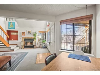 Photo #5: 4784599 Listing