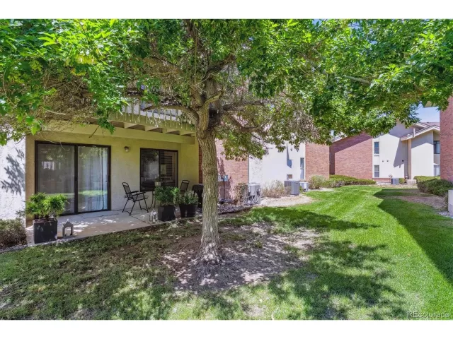 MLS: 4785581 Condo For Sale