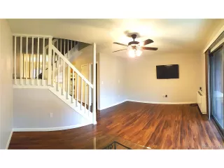 Photo #5: 4789728 Listing 