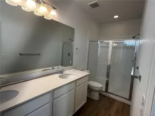 Photo #3: 4799142 Listing