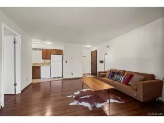 Photo #5: 4799746 Listing