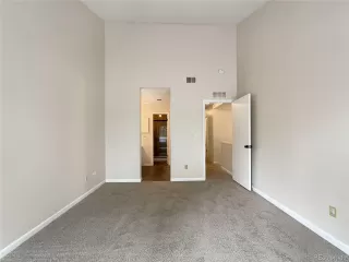 Photo #2: 4811988 Listing 