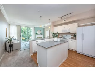 Photo #6: 4816214 Listing