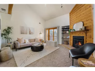 Photo #1: 4835174 Listing