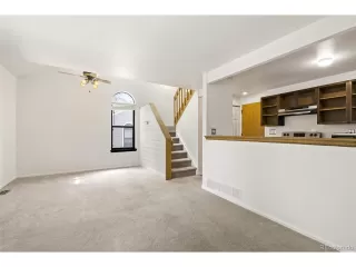 Photo #4: 4836693 Listing
