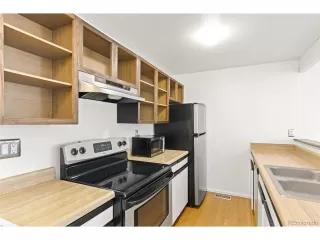 Photo #6: 4836693 Listing