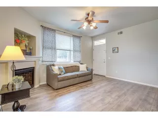 Photo #6: 4838725 Listing