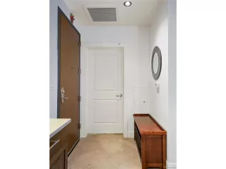 Photo #2: 4842561 Listing