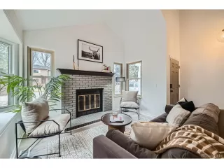 Photo #3: 4843160 Listing